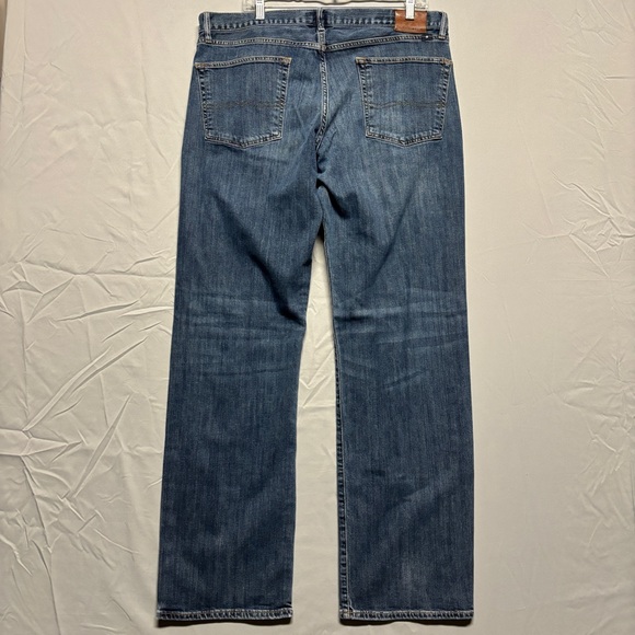 Lucky Brand Men's Denim Vintage Straight Jeans - Picture 3 of 8